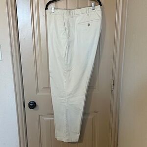 Tommy Bahama Men's Classic Cream Khakis Chinos size 48 x 30 Flat Front